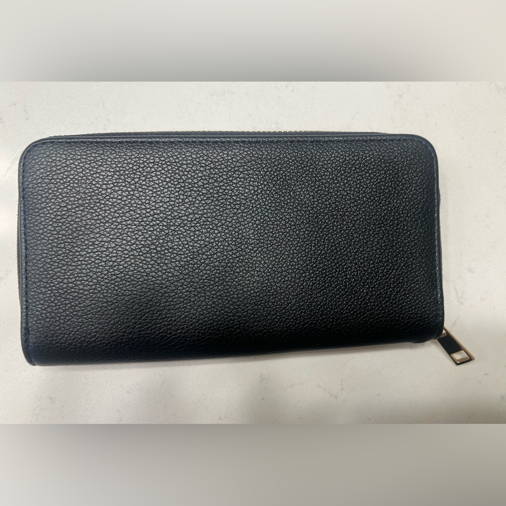 Marc Jacobs “The Wallet” Black Zip Around Leather Wallet – Gold Hardware - Picture 7 of 12